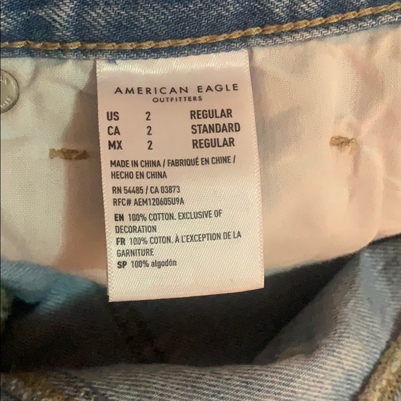 American Eagle Mom Jeans (size 2) - Picture 5 of 5